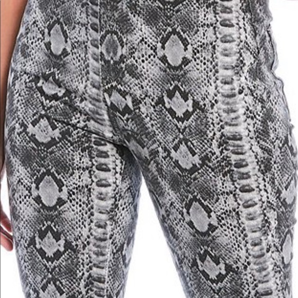 Free People new Snake Skin print jeans  Sz 24 - Picture 4 of 6